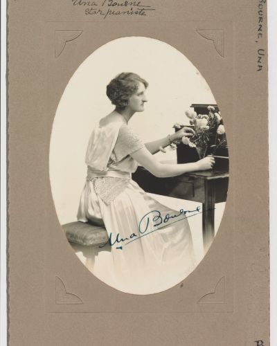 BOURNE, Una Mabel (1882–1974)