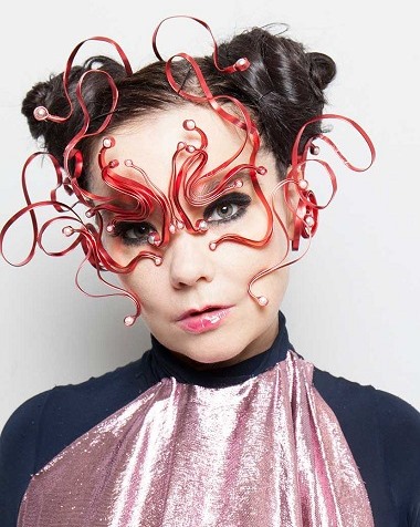 GUÐMUNDSDÓTTIR, Björk (b. 1965)