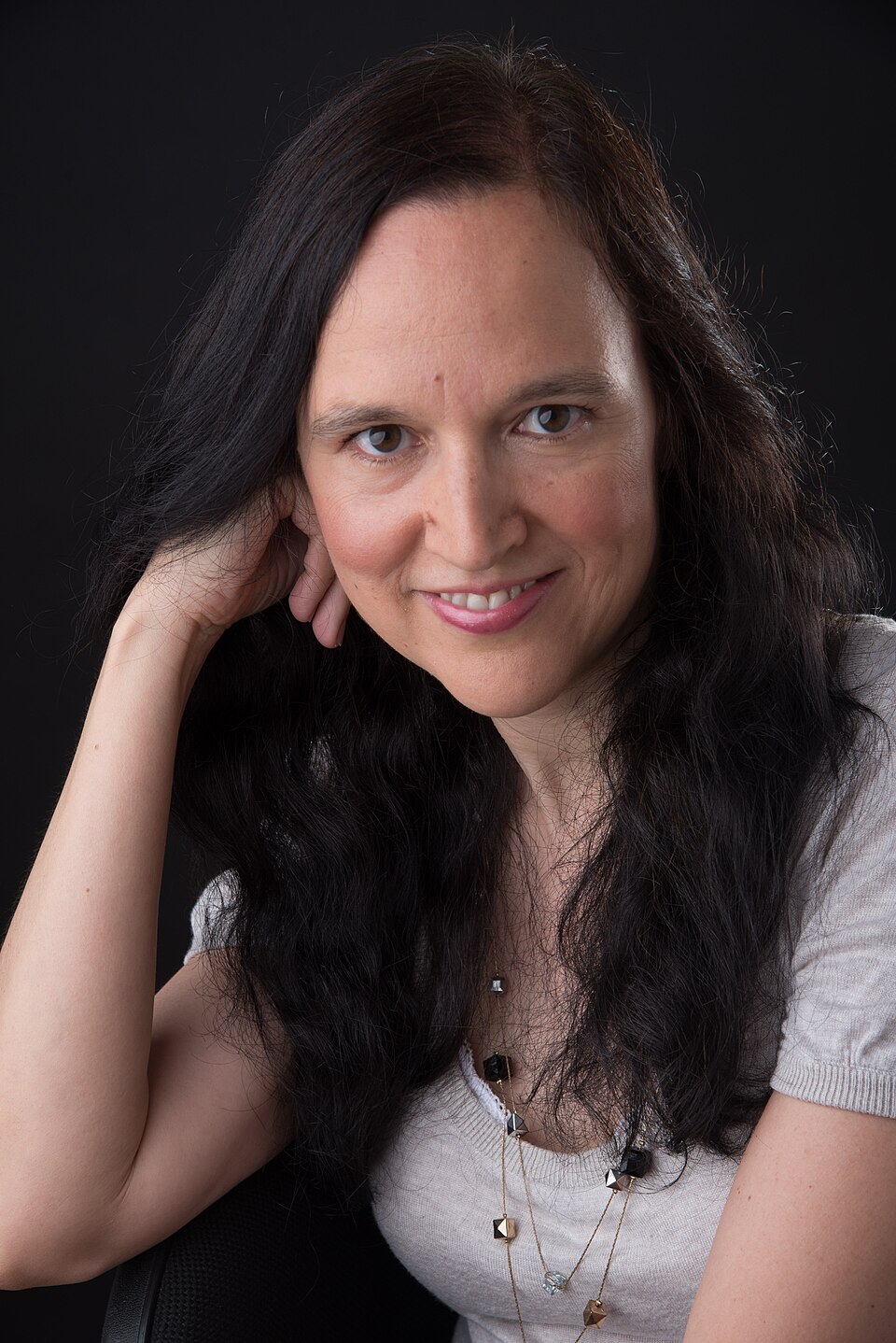 DÍAZ DE LA FUENTE, Alicia (b. 1967)