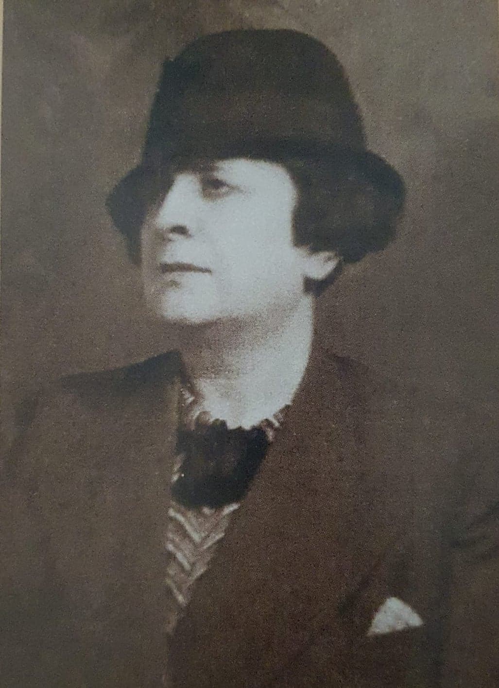 TARRUELLA, Lola Vitoria (b. 1880)