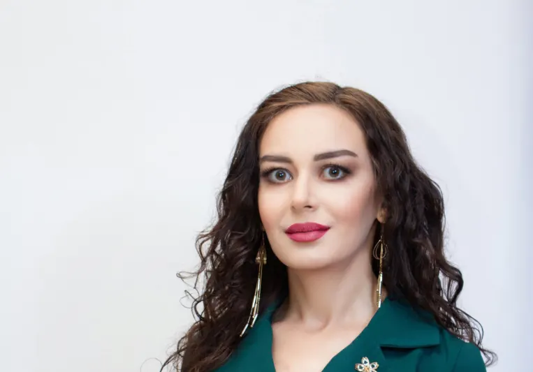 HAKOBJANYAN, Anna (b. 1978)