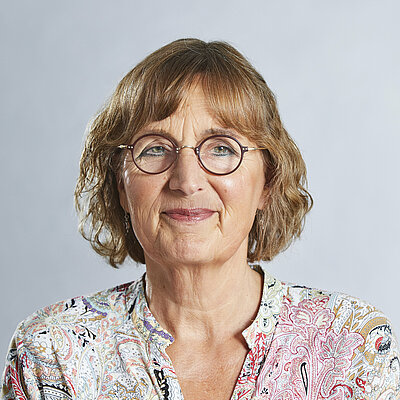 SCHMALEN-GAND, Bettina