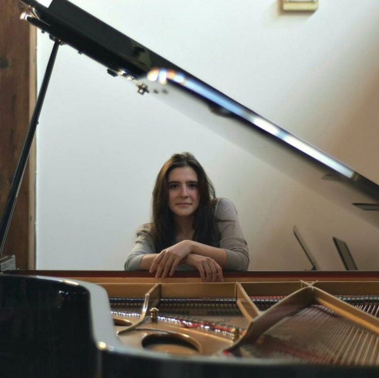 VALSECA, María Sánchez (b. 2000)