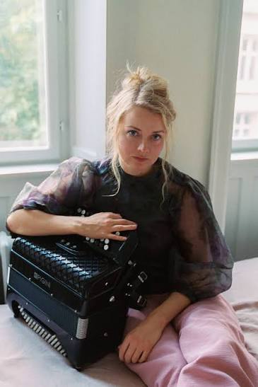 BOESEN, Justine (b. 1995)